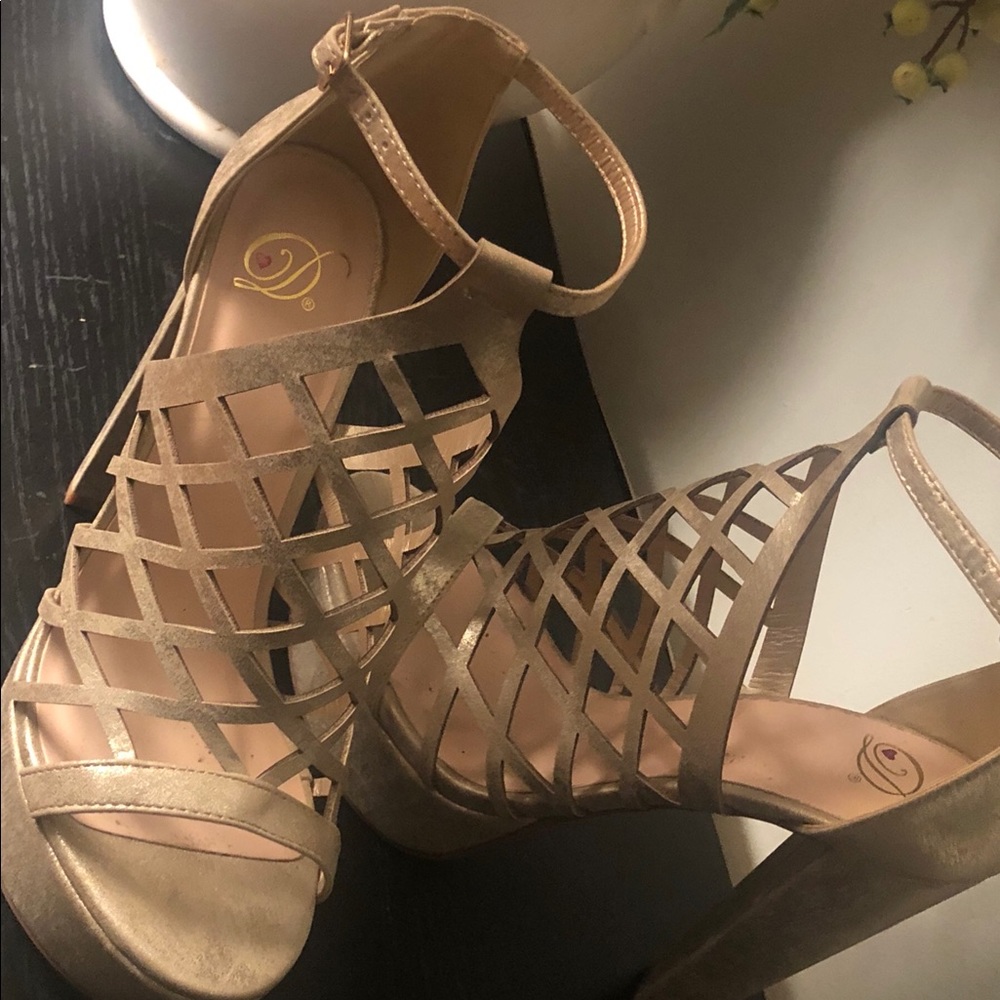 Gold shoes